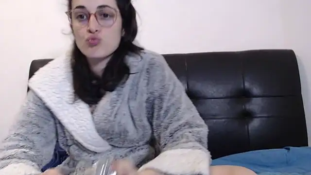 Lunaabbey online show from 15, 1, 2025