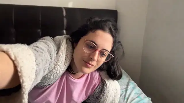 Lunaabbey online show from 12, 2, 2026