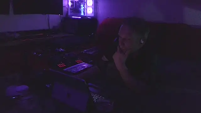 davidgntxxxxx online show from 30, 4, 2026