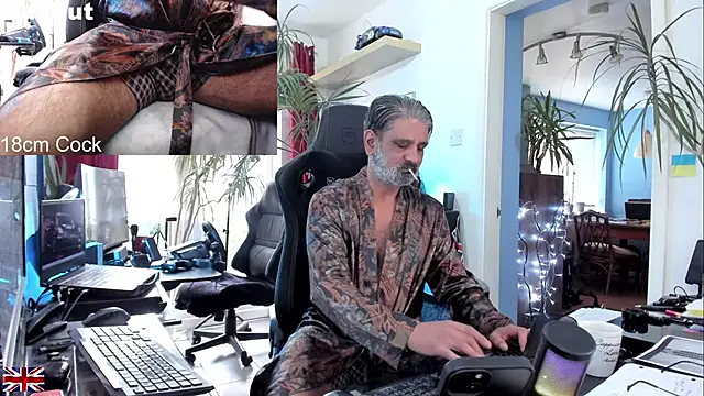 OnlineBossUK online show from 5, 10, 2025