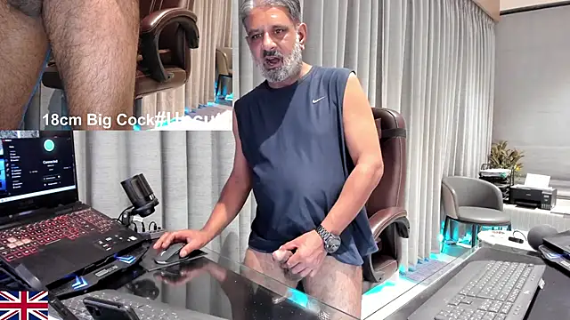 OnlineBossUK online show from 5, 4, 2026