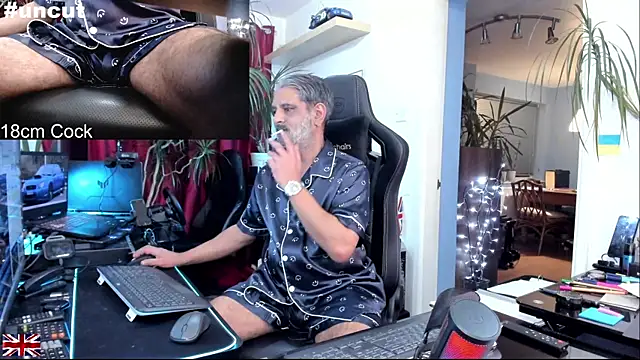 OnlineBossUK online show from 2, 12, 2025