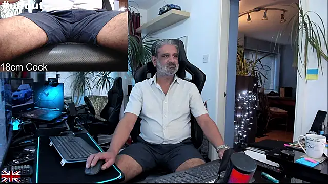 OnlineBossUK online show from 4, 12, 2025