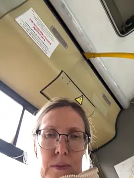 angelmommu online show from 18, 4, 2026