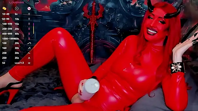 EvaDominatrix online show from 12, 10, 2025