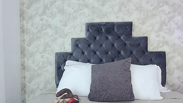 elizabeth coleman online show from 5, 4, 2026