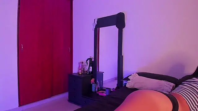 little kayla  online show from 5, 2, 2025