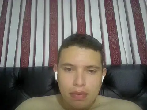 Snapshot of mons41 chatting on 5, 4, 2026 mons41 online show from 5, 4, 2026