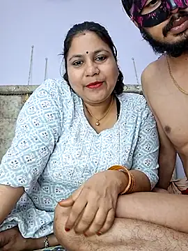 MOM-SUN-COUPLE online show from 14, 3, 2025