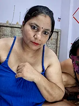 MOM-SUN-COUPLE online show from 22, 3, 2025