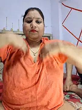 MOM-SUN-COUPLE online show from 5, 3, 2025