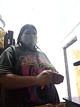 MOM-SUN-COUPLE online show from 10, 10, 2025