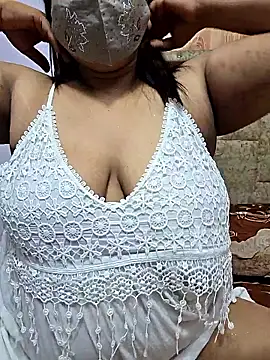 MOM-SUN-COUPLE online show from 1, 11, 2025