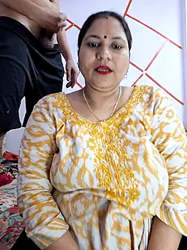 MOM-SUN-COUPLE online show from 7, 3, 2025