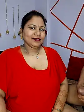MOM-SUN-COUPLE online show from 1, 2, 2025