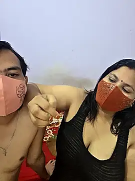 MOM-SUN-COUPLE online show from 9, 9, 2025