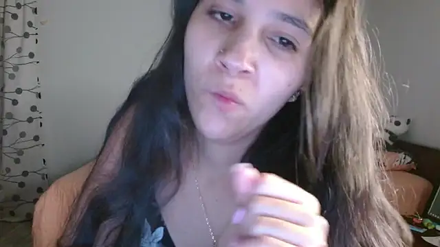 mia  lopez  online show from 21, 3, 2025