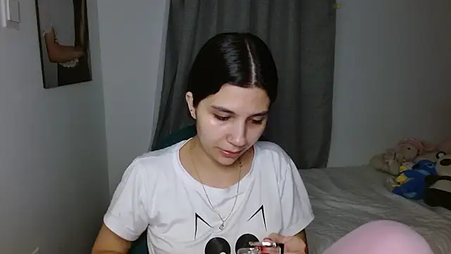 mia  lopez  online show from 29, 11, 2025