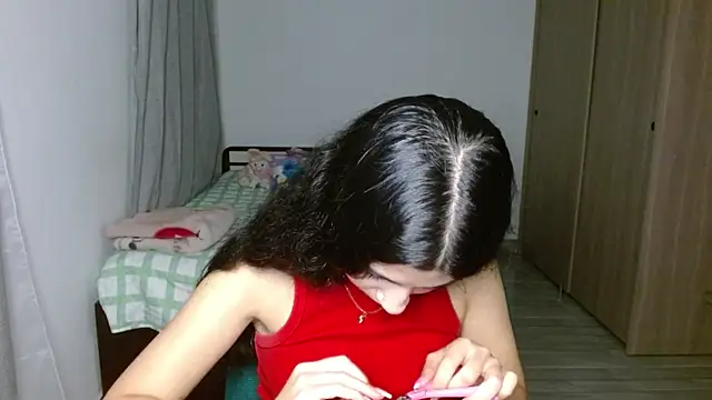 mia  lopez  online show from 18, 10, 2025