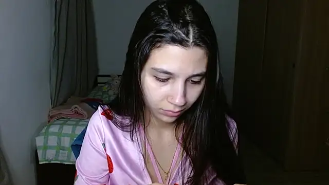 mia  lopez  online show from 15, 10, 2025