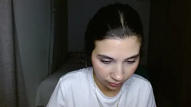 mia  lopez  online show from 15, 11, 2025