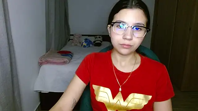 mia  lopez  online show from 7, 11, 2025