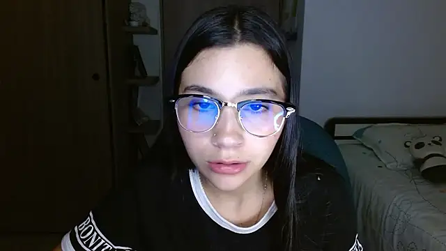 mia  lopez  online show from 18, 3, 2026