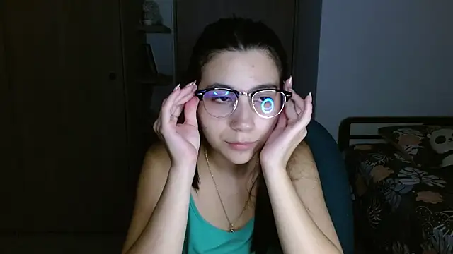 mia  lopez  online show from 24, 4, 2026