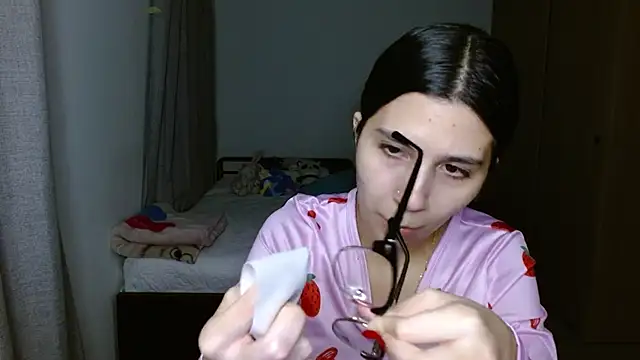 mia  lopez  online show from 27, 11, 2025