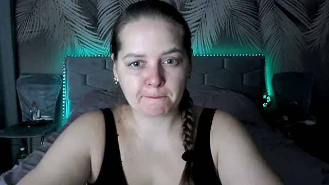 uliastar online show from 31, 10, 2025