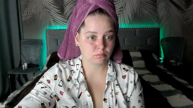 uliastar online show from 7, 10, 2025