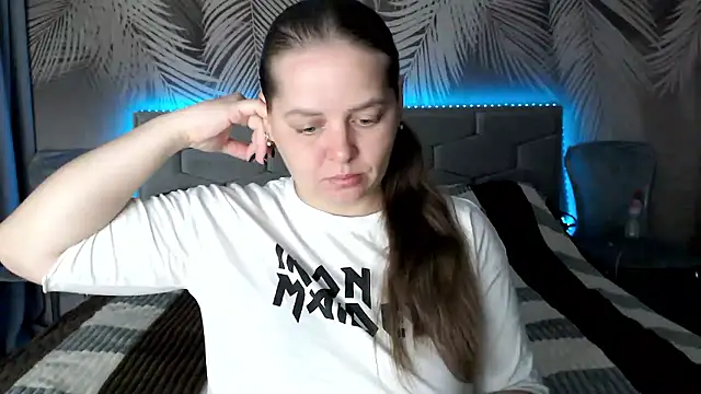 uliastar online show from 6, 10, 2025