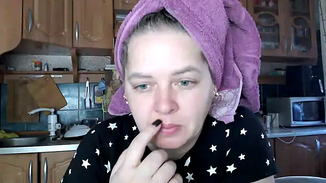 uliastar online show from 18, 10, 2025