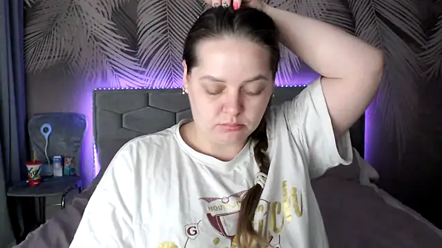 uliastar online show from 19, 3, 2025