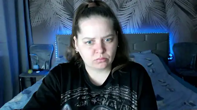 uliastar online show from 17, 4, 2026