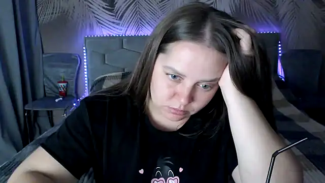 uliastar online show from 19, 9, 2025