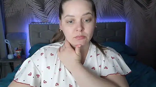 uliastar online show from 15, 3, 2025