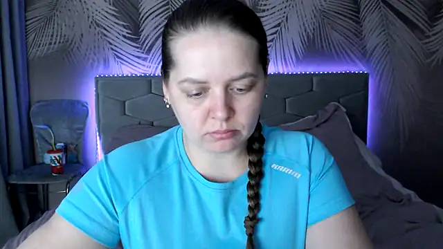 uliastar online show from 18, 3, 2025