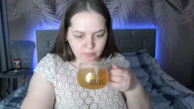 uliastar online show from 4, 3, 2025