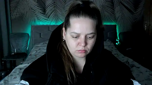 uliastar online show from 2, 12, 2025