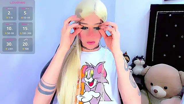 harrleyhott21 online show from 2, 3, 2025