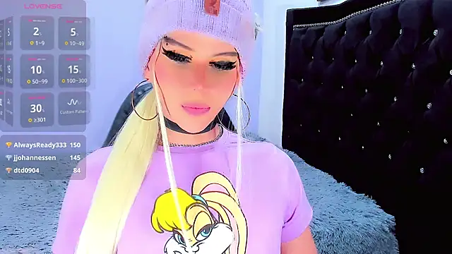 harrleyhott21 online show from 9, 3, 2025