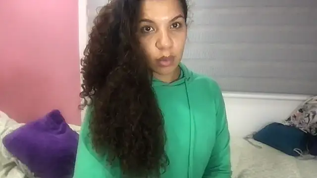 gatubelahot online show from 24, 9, 2025