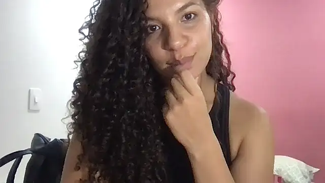 gatubelahot online show from 5, 3, 2025