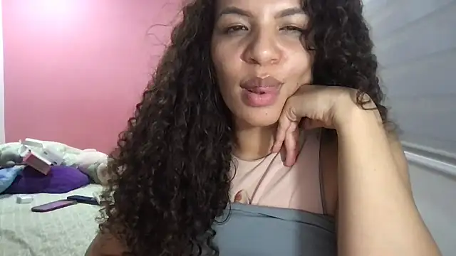 gatubelahot online show from 4, 3, 2025