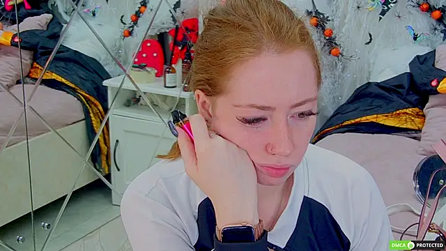 TinaBrook online show from 30, 10, 2025