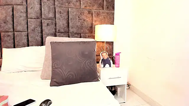 Petit-Rosse online show from 20, 1, 2025