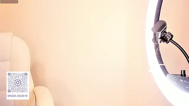 Petit-Rosse online show from 20, 2, 2025