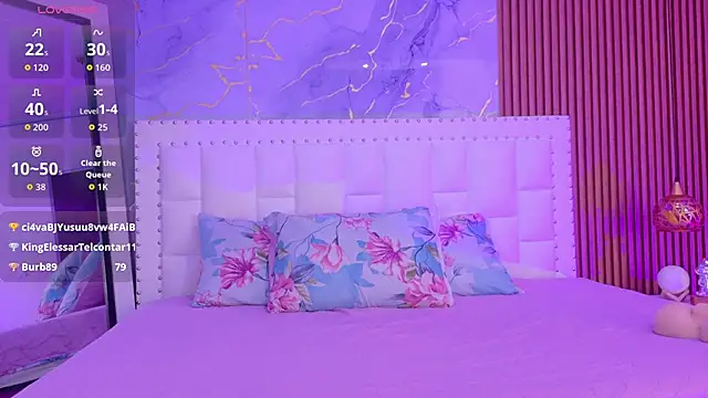 kinkylittlegirll online show from 8, 4, 2026