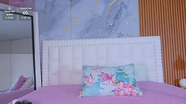 kinkylittlegirll online show from 27, 3, 2026